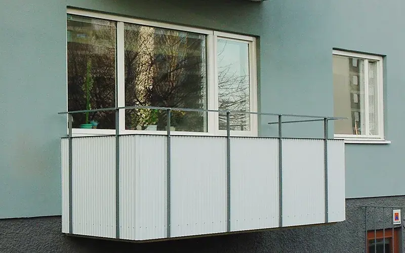 Balkongracke Synligastolpar Liggandegalleri 1 Ae00001448